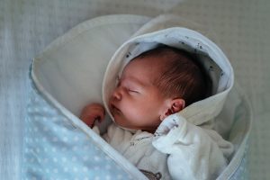 Dlaczego warto kupić poduszkę do karmienia?