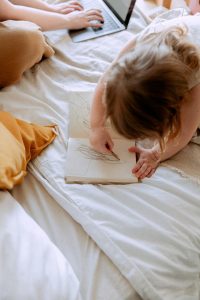 Zabawki, które pozwolą Ci pracować zdalnie z domu bez konieczności stałego doglądania dzieci